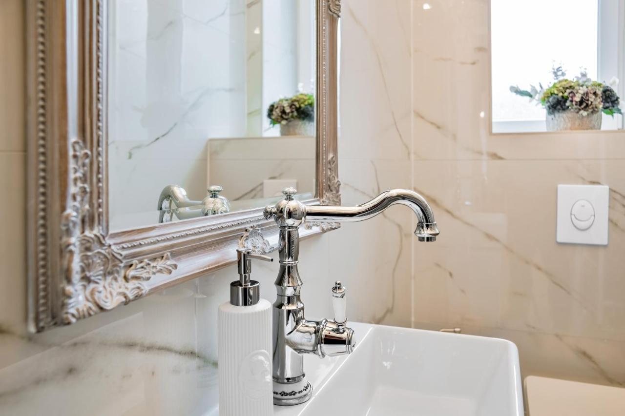 Luxury Class Apartment - 1St Floor, Large Apartment, Downtown, Newly Renovated, Fast Wifi, 4X Air Conditioning Zagreb Eksteriør billede