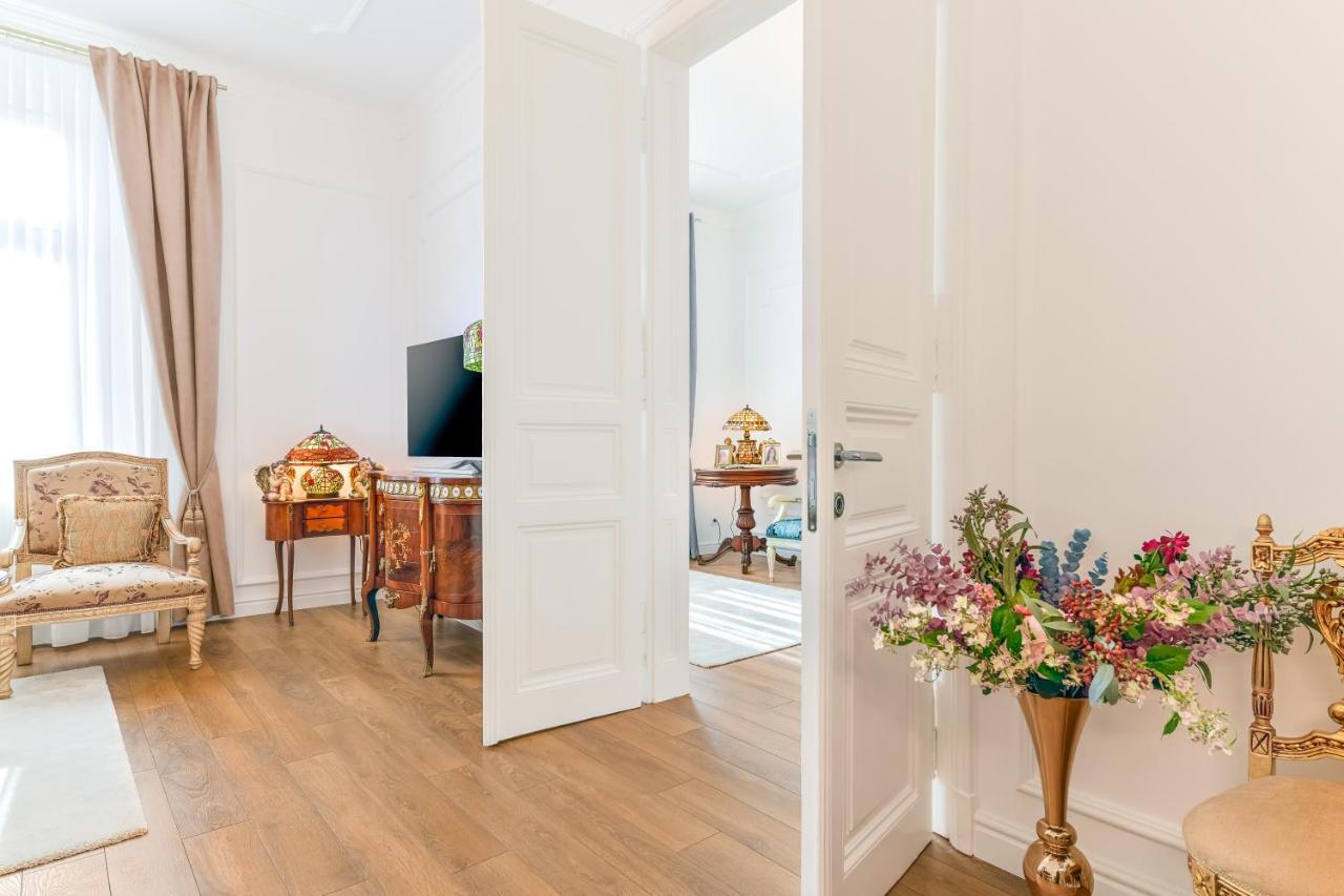 Luxury Class Apartment - 1St Floor, Large Apartment, Downtown, Newly Renovated, Fast Wifi, 4X Air Conditioning Zagreb Eksteriør billede